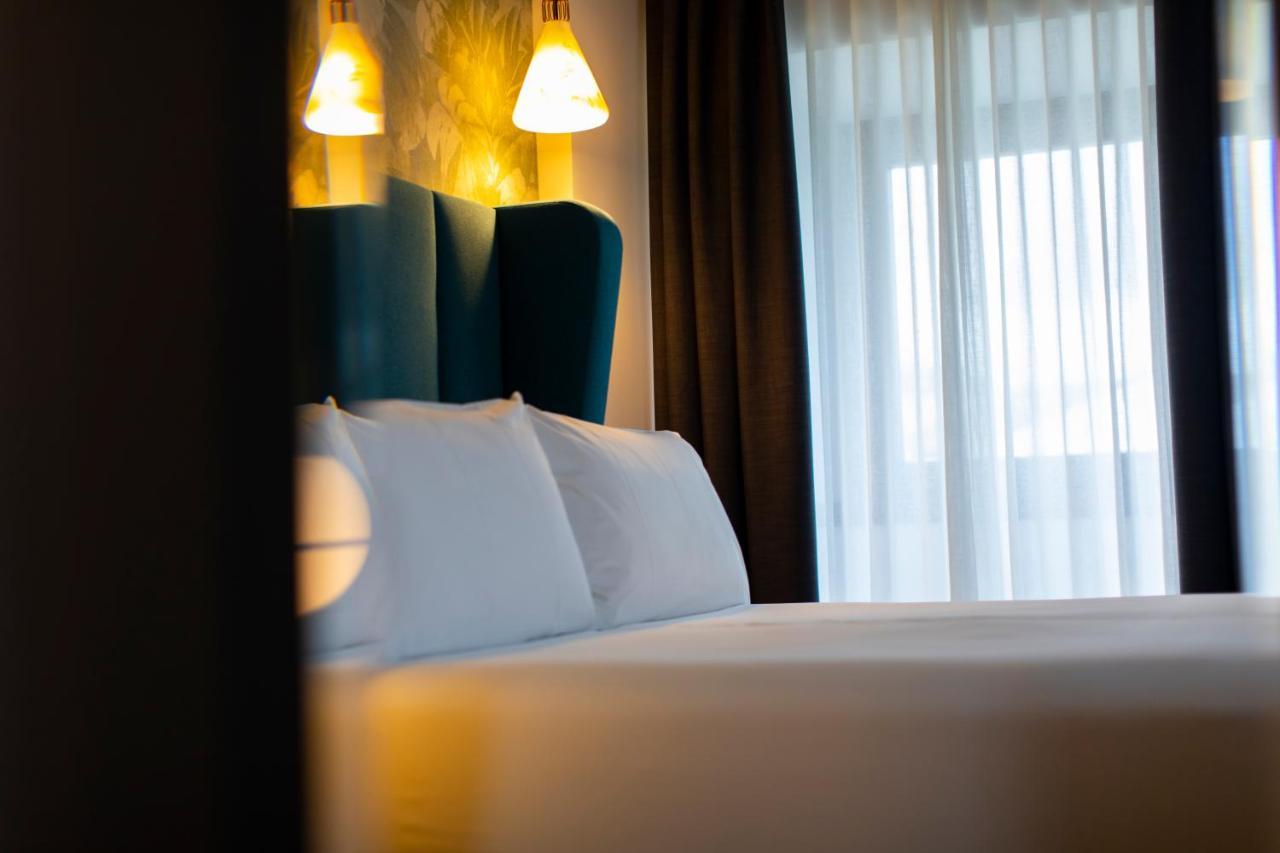Hotel Javier Montero リバデオ エクステリア 写真