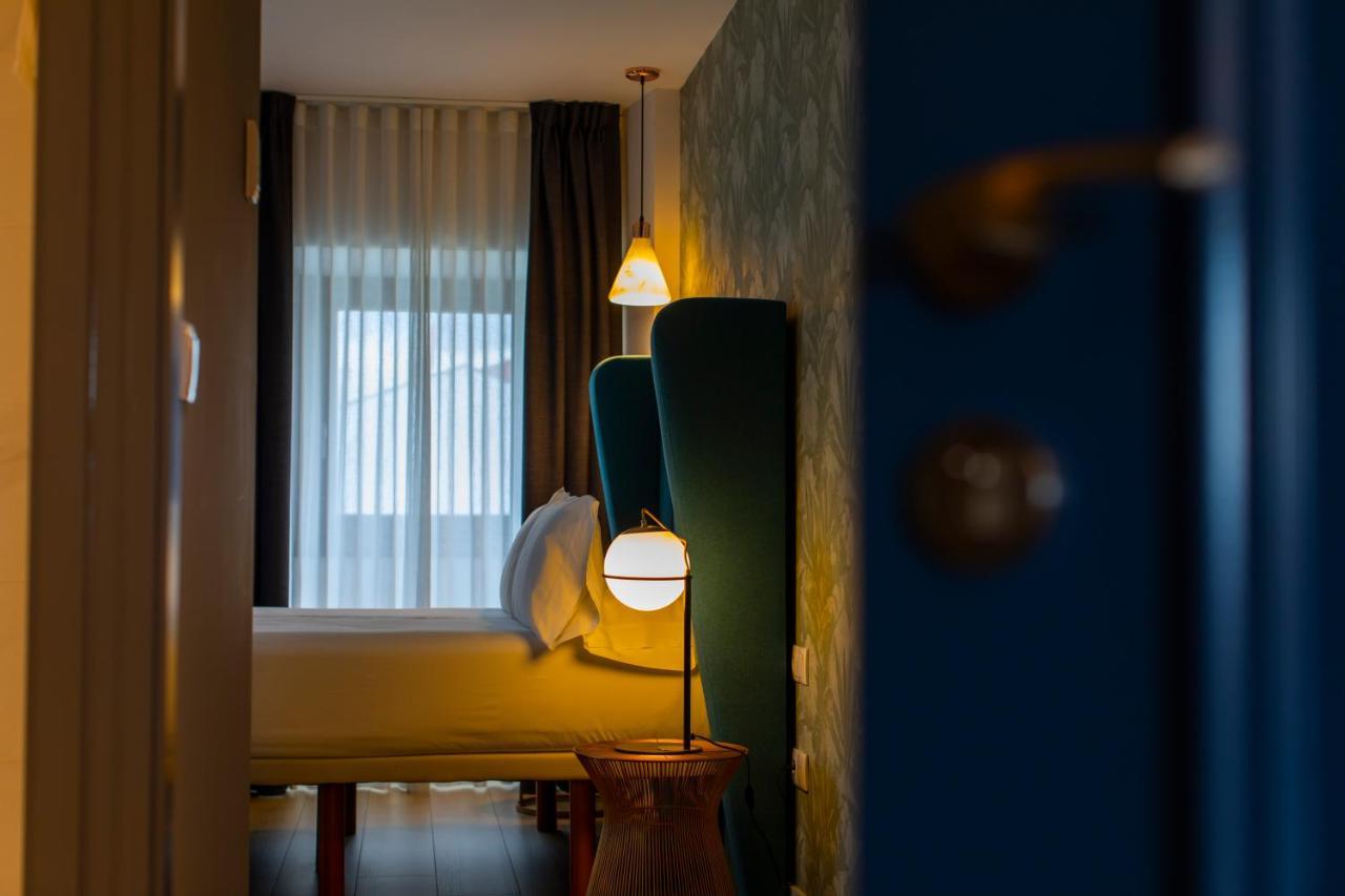 Hotel Javier Montero リバデオ エクステリア 写真