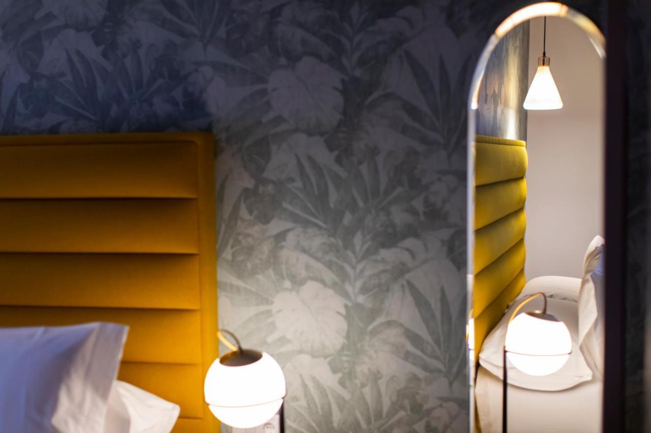 Hotel Javier Montero リバデオ エクステリア 写真